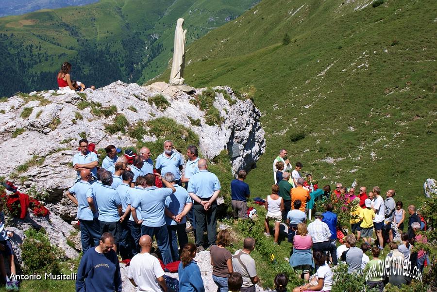 16 Messa al rifugio Olmo.jpg